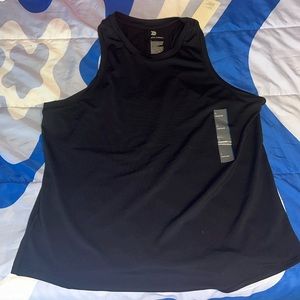 Women’s athletic top
